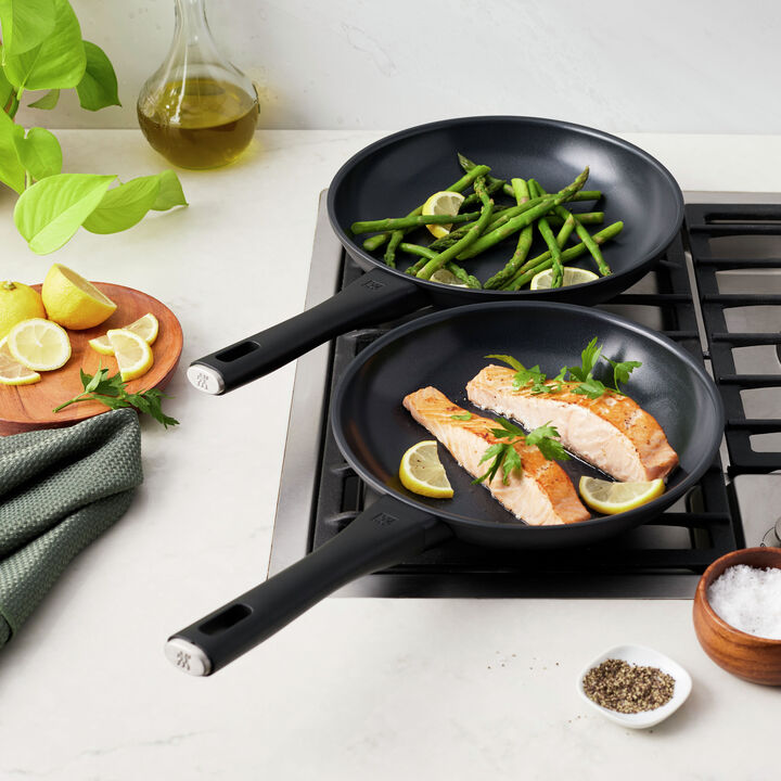 Madura Plus, Frying pan set, 2-pc, Non-stick, Titanium-reinforced ceramic non-stick coating, large 2